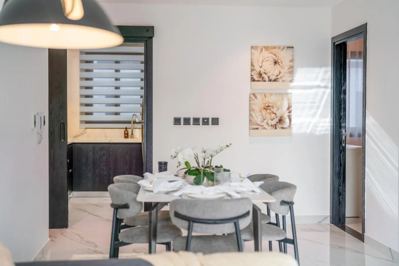 Apartamento Serene Family Haven With Gym Pool And Sauna Dubai