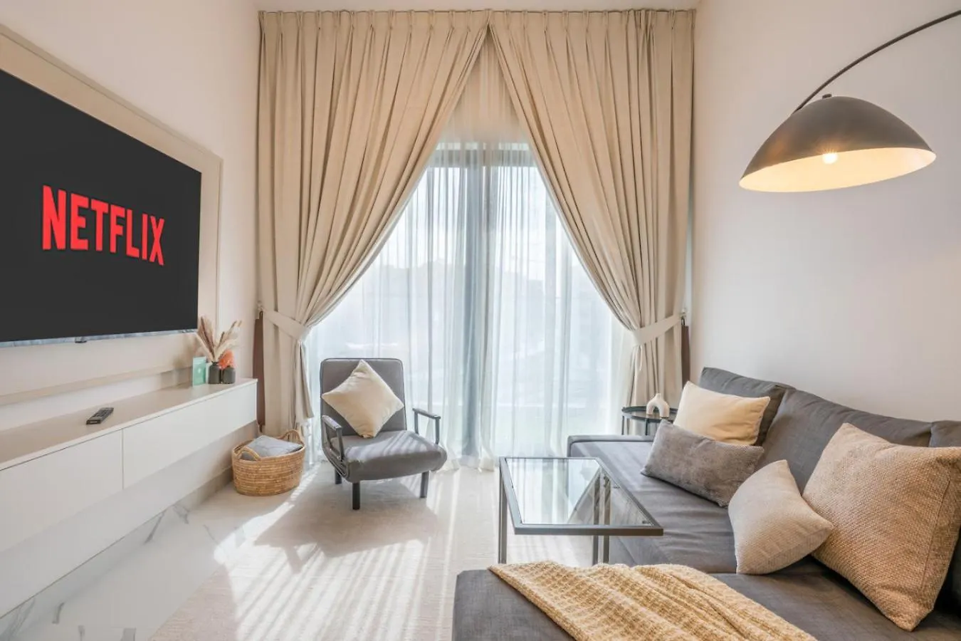 Serene Family Haven With Gym Pool And Sauna Dubai 0*,  United Arab Emirates